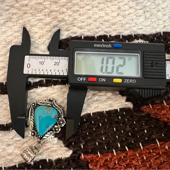 ❤️ Kingman Turquoise Navajo Sterling Silver Decorative Pendant 8.3 Gm / 1.73”L - Picture 14 of 15